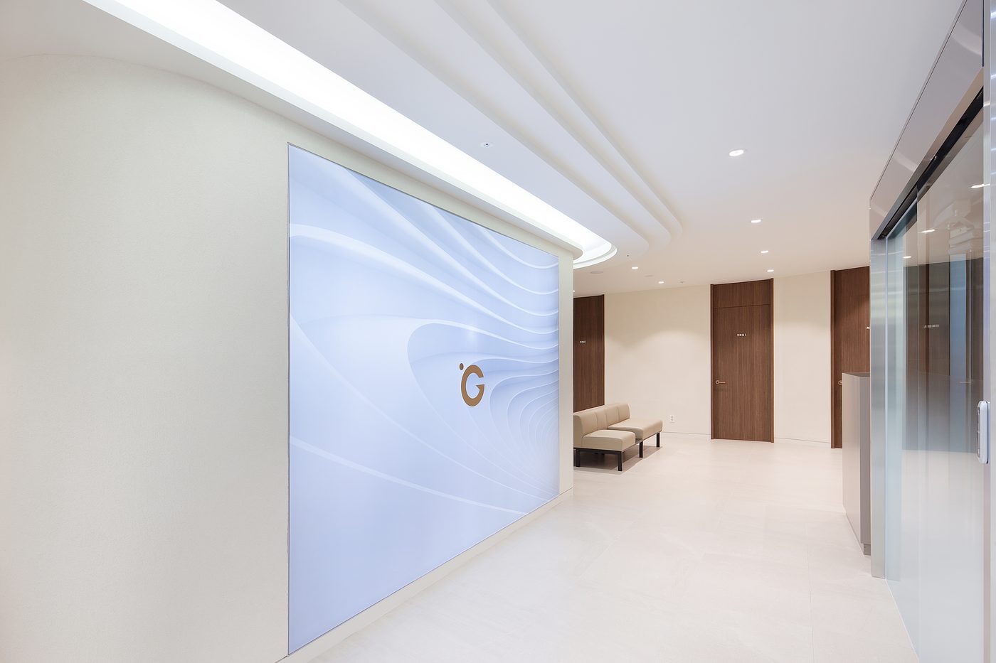 GANGNAM GRAND EYE CLINIC 待合ラウンジ