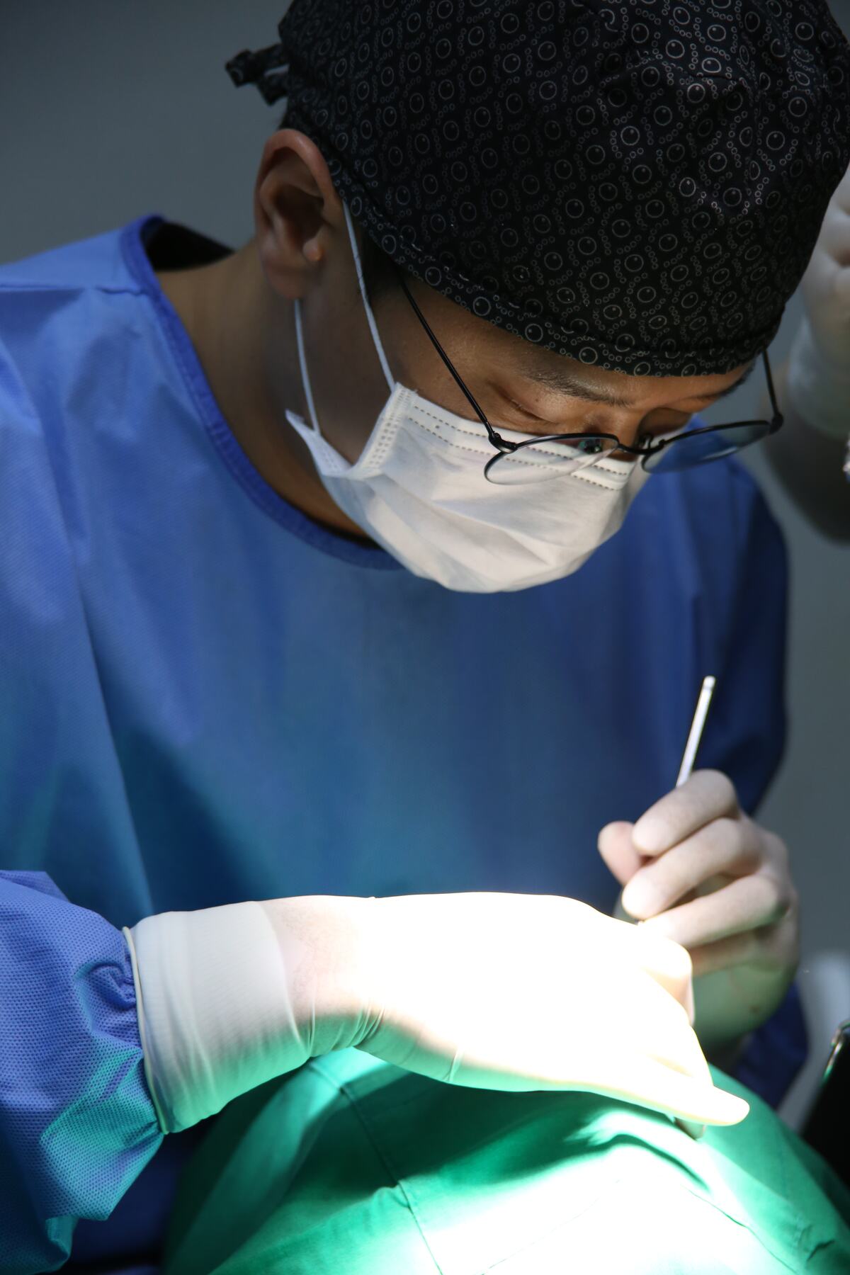 임플란트 수술